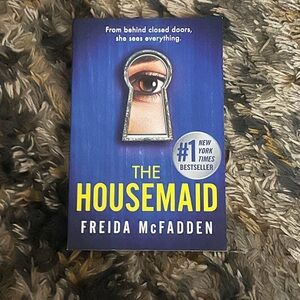 The Housemaid by Freida McFadden Book